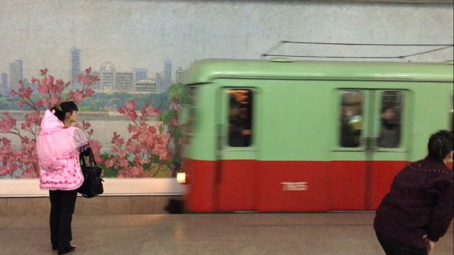 the pyongyang metro the pyongyang metro