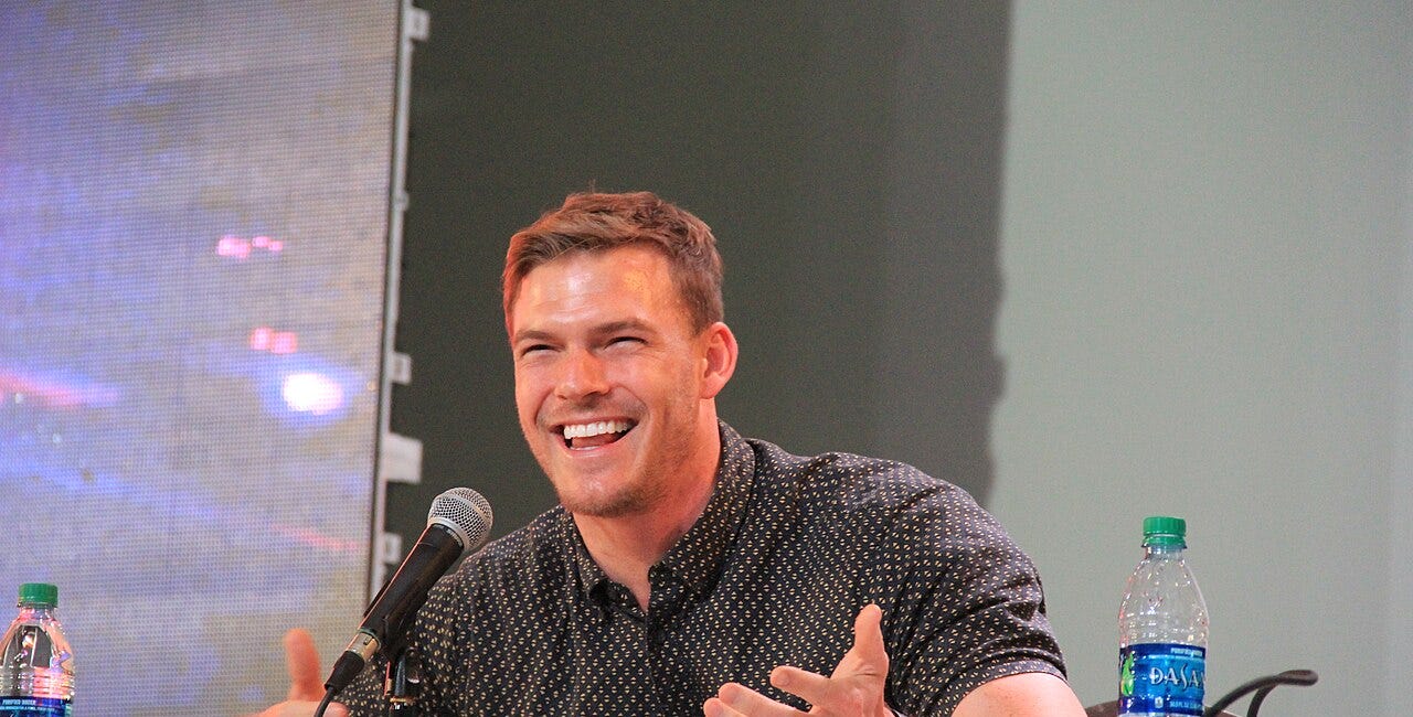 Alan Ritchson Seemingly Responds To Man He Beat Up During Motorcycle Confrontation