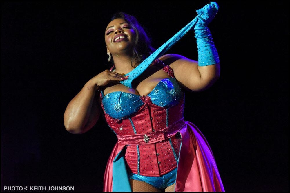 Lady Lola LeStrange at Fatlesque Fest NW, by Keith Johnson @paradeimages. Lady Lola LeStrange at Fatlesque Fest NW, by Keith Johnson @paradeimages.
