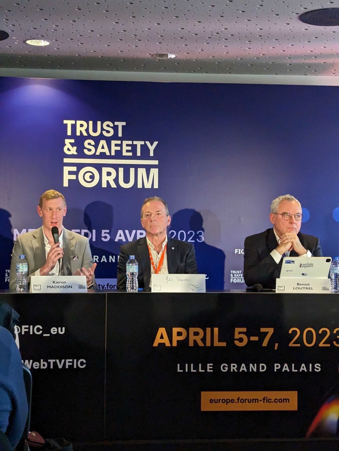 No alternative text description for this image