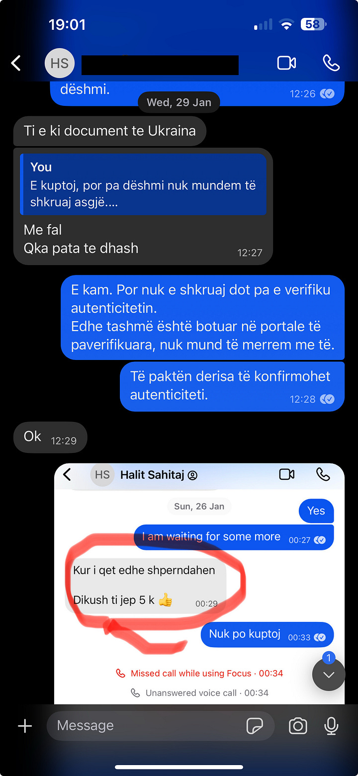 Shkëmbim i Dokumentuar: Screenshot-e të një segmenti bisede në Signal në gjuhën shqipe ku refuzohet një ofertë prej 5,000 euro e ardhur nga 'Laky Laky'.