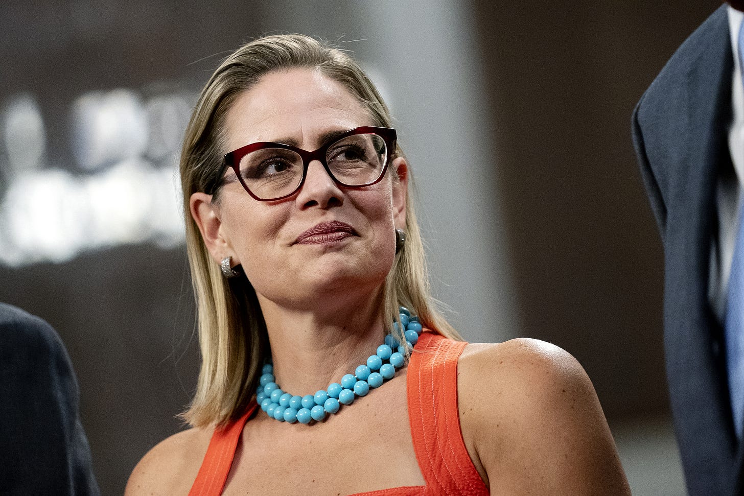 Sinema's decision to quit the Democratic Party jolts Arizona 2024 Senate  race