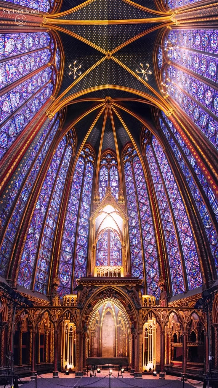 Die Fenster der Sainte Chapelle in Paris Die Fenster der Sainte Chapelle in Paris