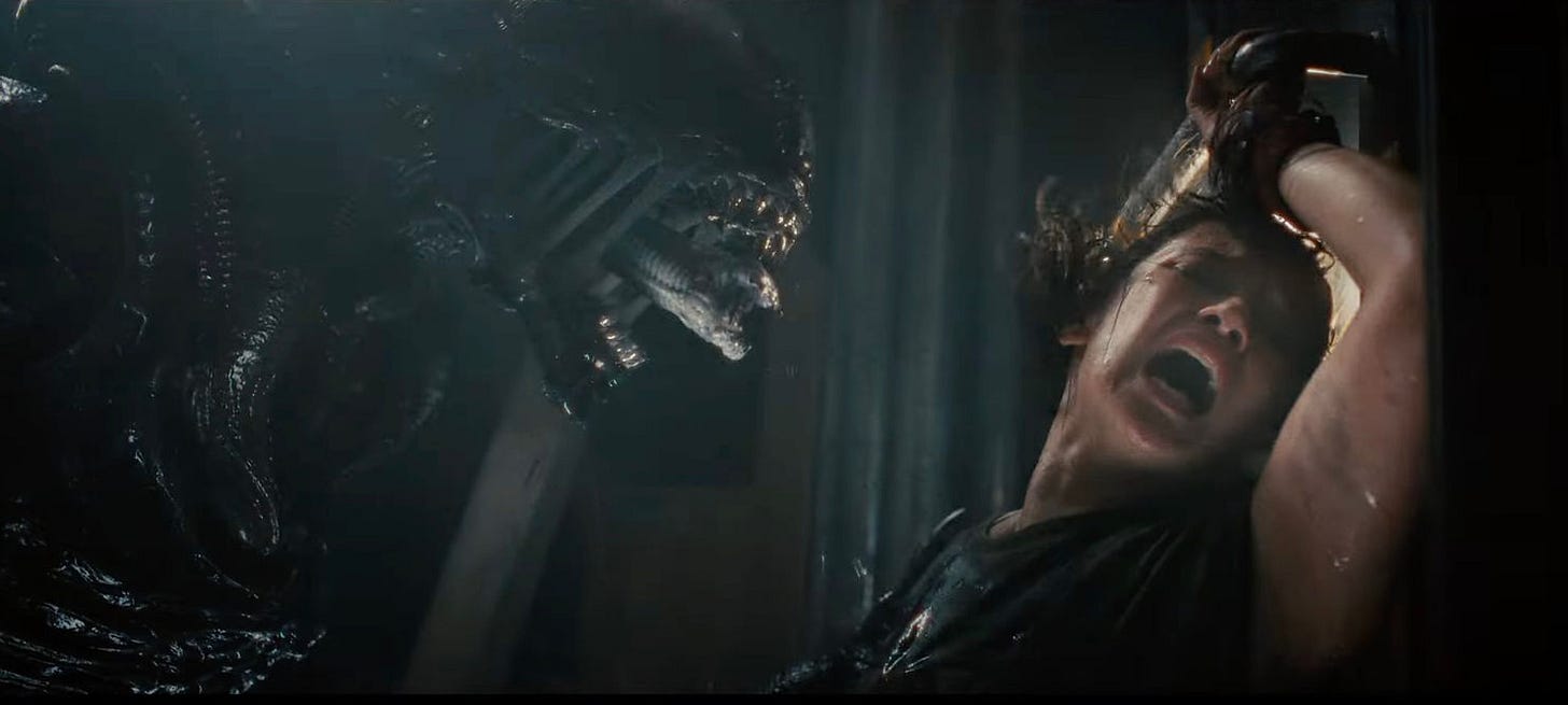 xenomorph truer en kvinne 