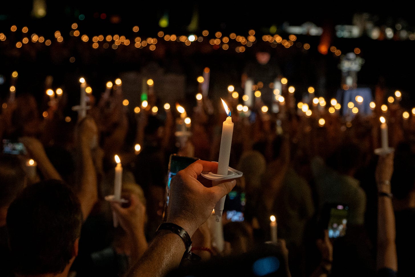 Elvis Week 2024: Photos from the Candlelight Vigil at Graceland