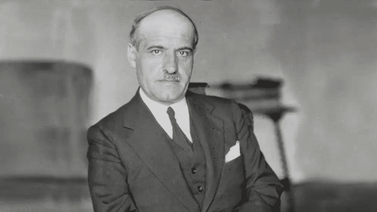 José Ortega y Gasset: Vida e Obra do Filósofo Espanhol José Ortega y Gasset: Vida e Obra do Filósofo Espanhol