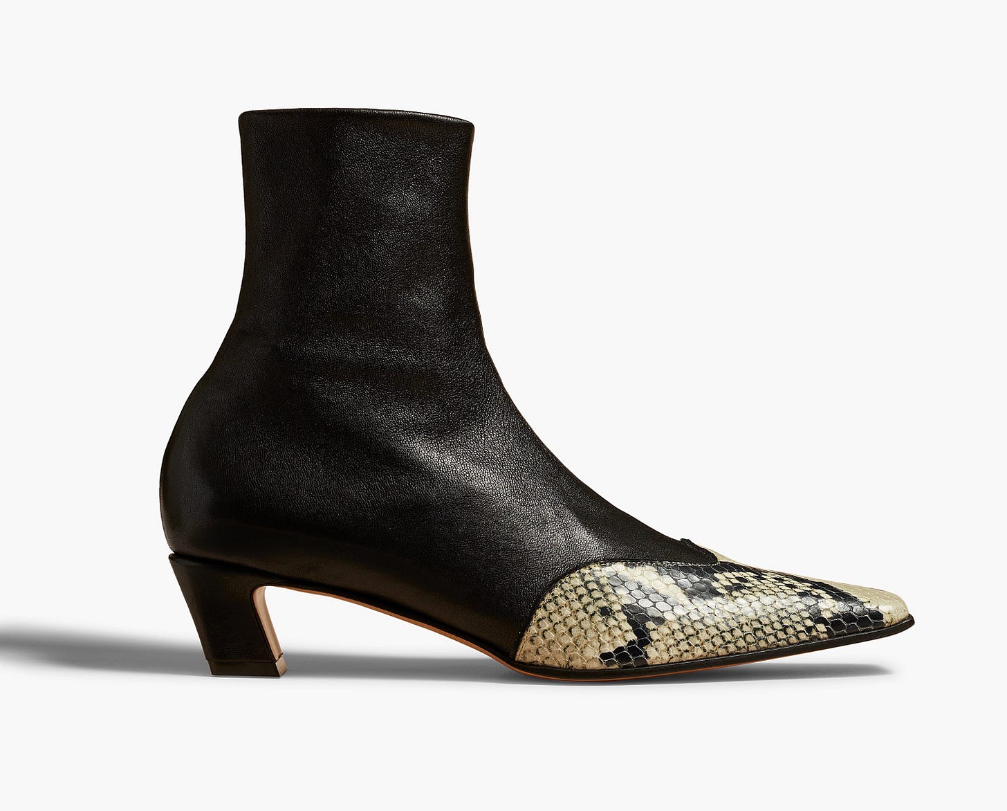 NEVADA STRETCH LOW BOOT IN BLACK LEATHER WITH NATURAL PYTHON FRONT VIEW