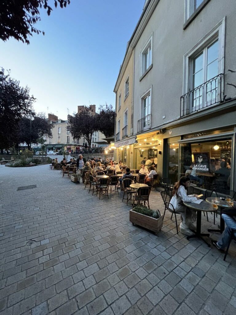 Cafés in Rennes, Frankreich, Bretagne