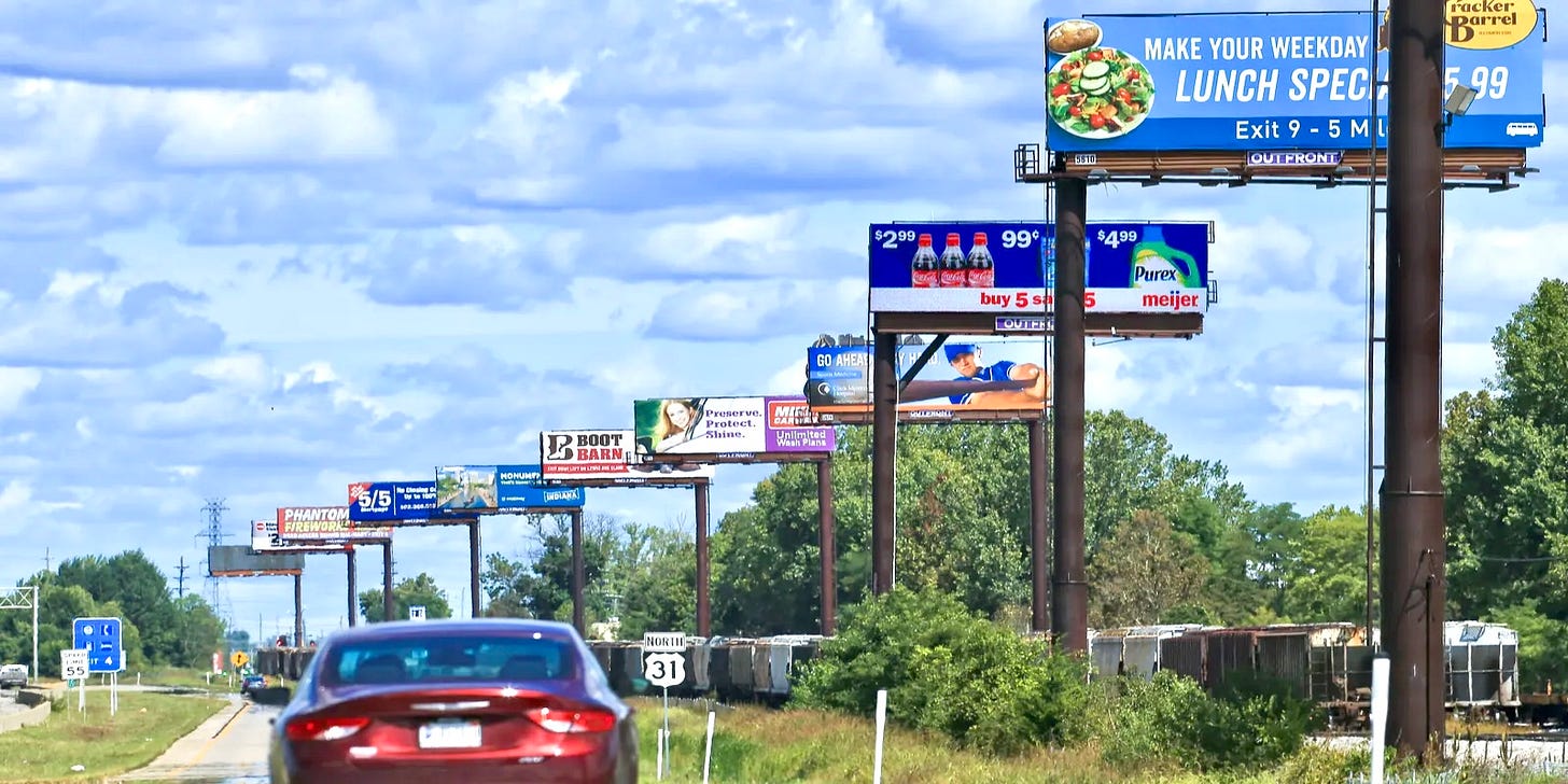 A car driving on the road

AI-generated content may be incorrect.