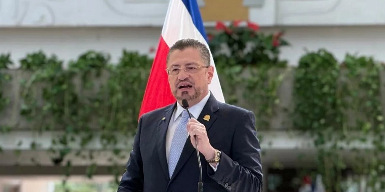 A dos meses y medio de las elecciones, gobierno de Rodrigo Chaves mantiene mayoría de opiniones positivas