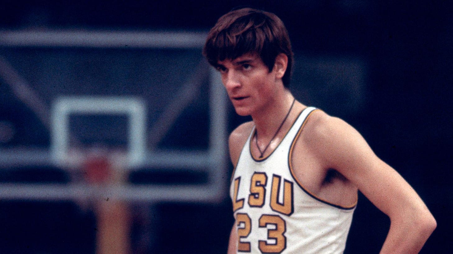 Pete Maravich's NCAA scoring record: Will Detroit Mercy's Antoine Davis  break career points total? | Sporting News