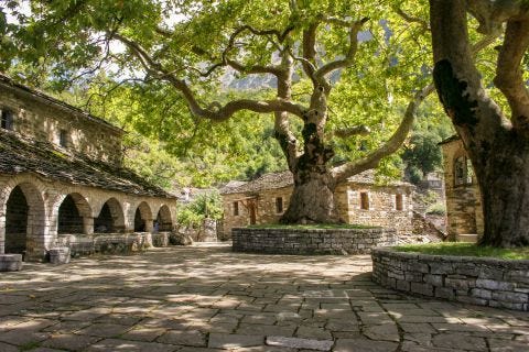 Zagorochoria Mikro Papigo: Photos, Map, See & Do | Greeka