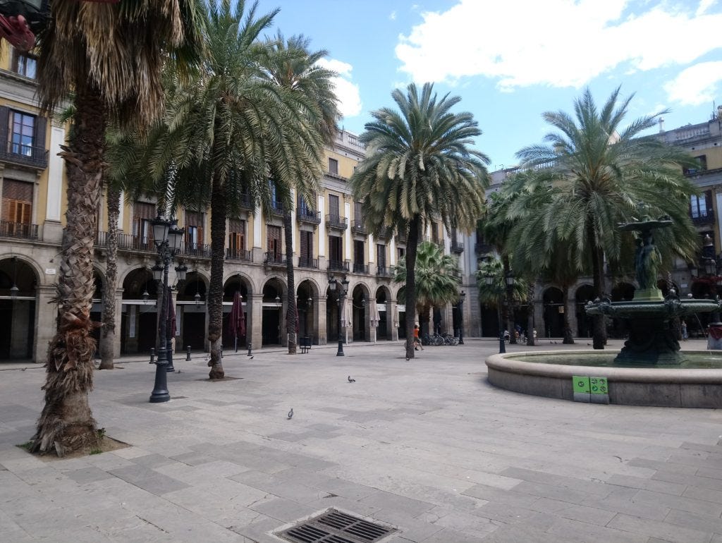 Barcelona's most haunted places - Plaça Reial﻿, Barcelona