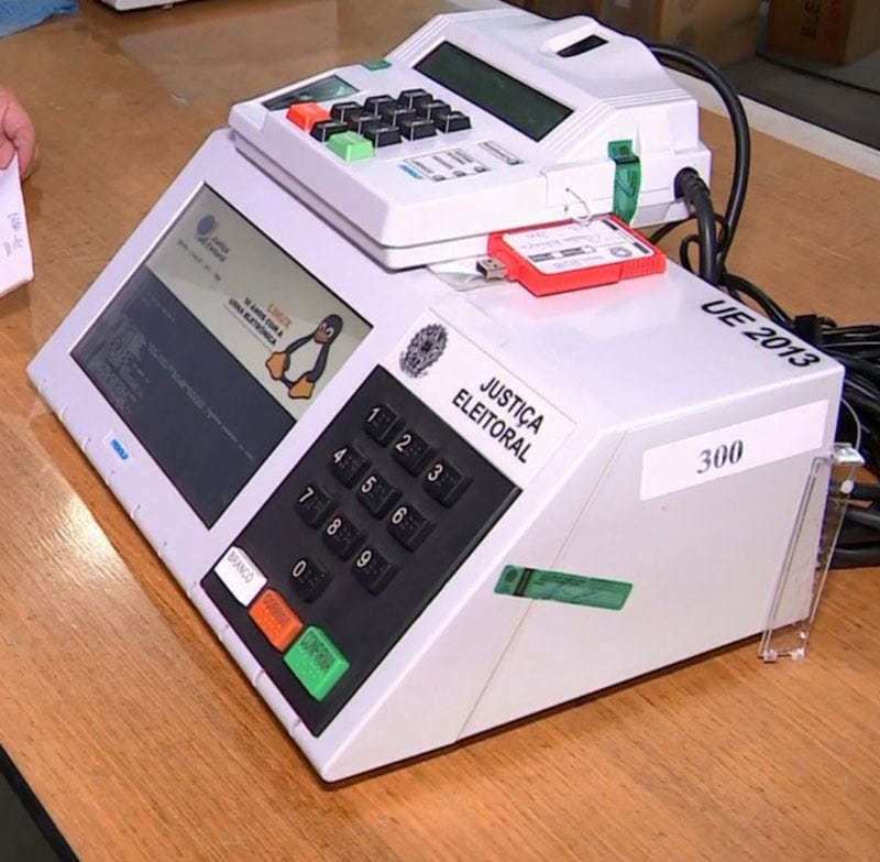 urna-eletronica-armazenamento-games-da-pra-jogar-layout-ue2013