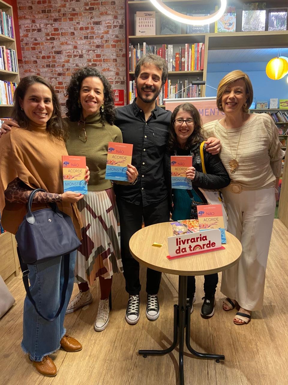 Andrea, eu, Lucão, Cynthia e Geane no lançamento