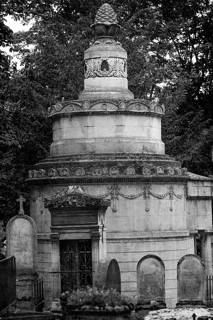 Pere Lachaise cemetery, monumental tombs