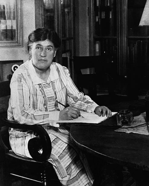 Willa Sibert Cather , American novelist and Pulitzer Prize winner. Willa Sibert Cather , American novelist and Pulitzer Prize winner.