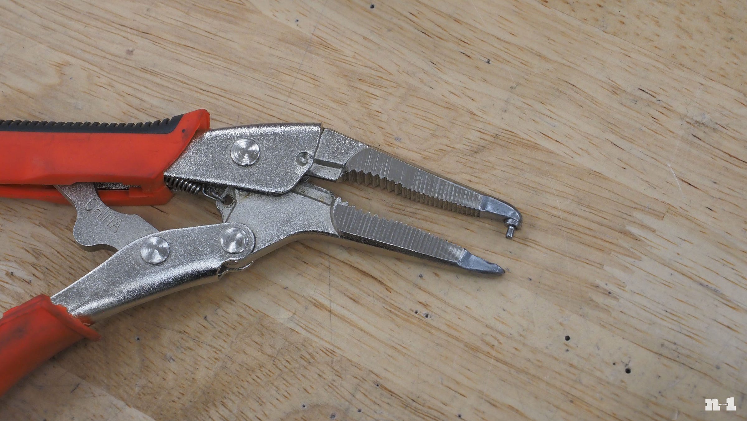 Berd Spokes spoke hole insert pliers