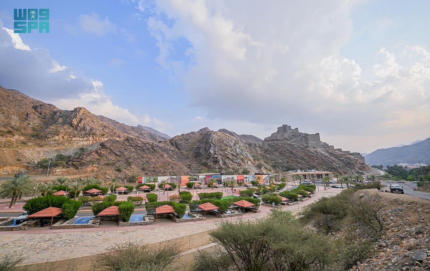 سياحة وترفيه / مهرجان شتاء الباحة.. حراك سياحي وترفيهي متكامل يعزّز جاذبية المنطقة بـ 250 فعالية متنوعة سياحة وترفيه / مهرجان شتاء الباحة.. حراك سياحي وترفيهي متكامل يعزّز جاذبية المنطقة بـ 250 فعالية متنوعة