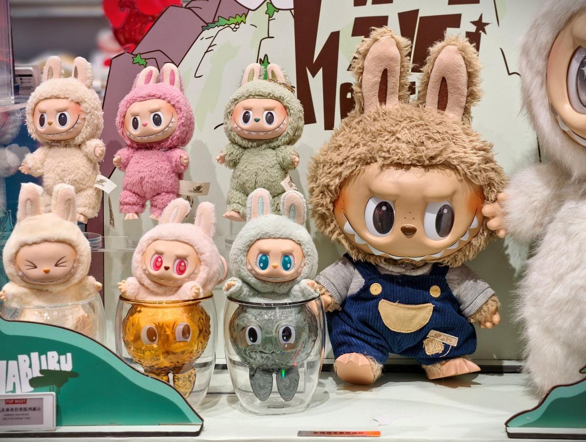 中国はもはや「パクり」の国ではない。サンリオ超え、世界的ヒット「LABUBU」生んだ戦略 | Business Insider Japan