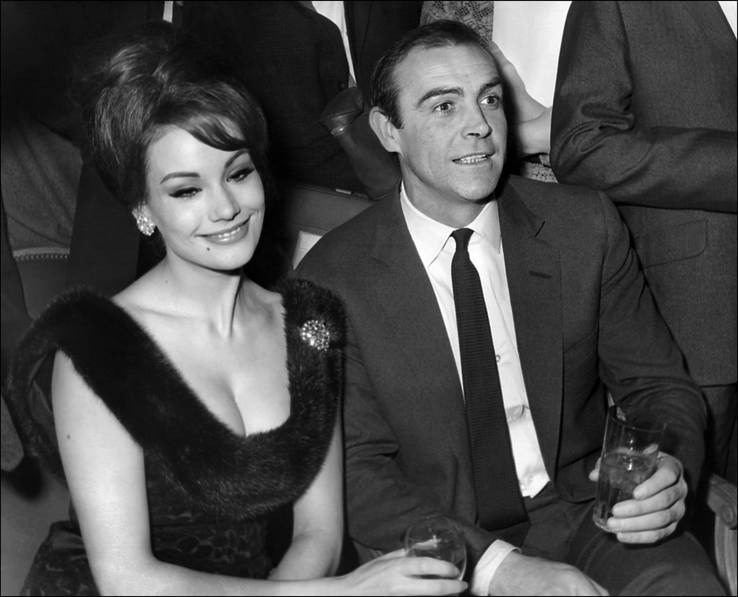 Claudine Auger death: Bond Girl who starred in Thunderball dies aged 78 |  The Independent | The Independent