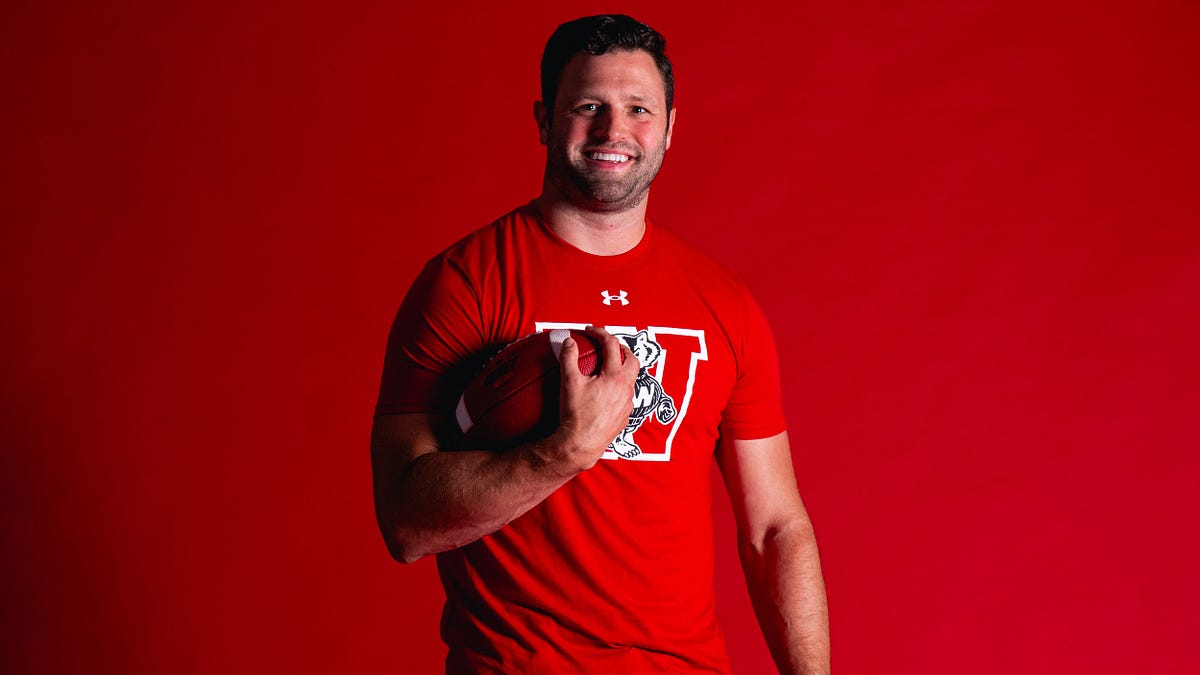 Inside Vince Biegel’s return to Wisconsin football’s facilities