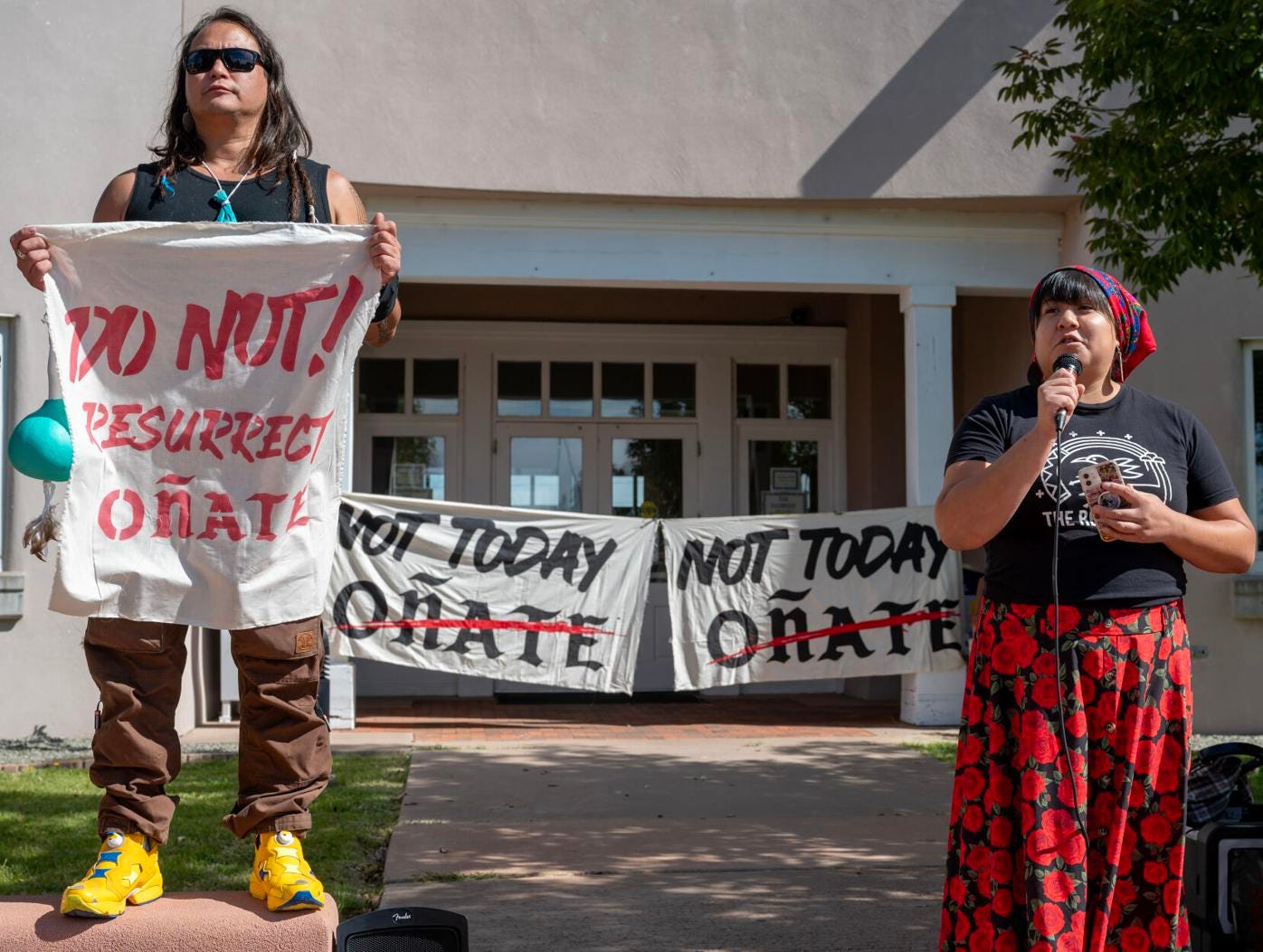 8+ pictures of Juan de Oñate statue rally in Española | | abqjournal.com