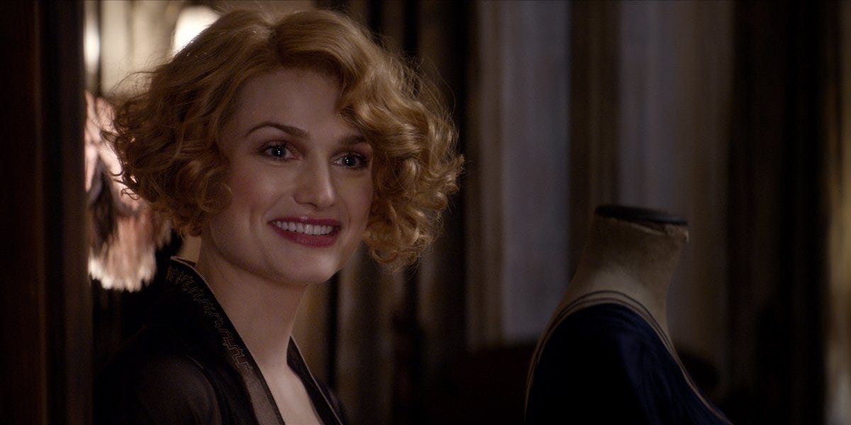 queenie_smiling_fantastic_beasts_cc_trailer queenie_smiling_fantastic_beasts_cc_trailer