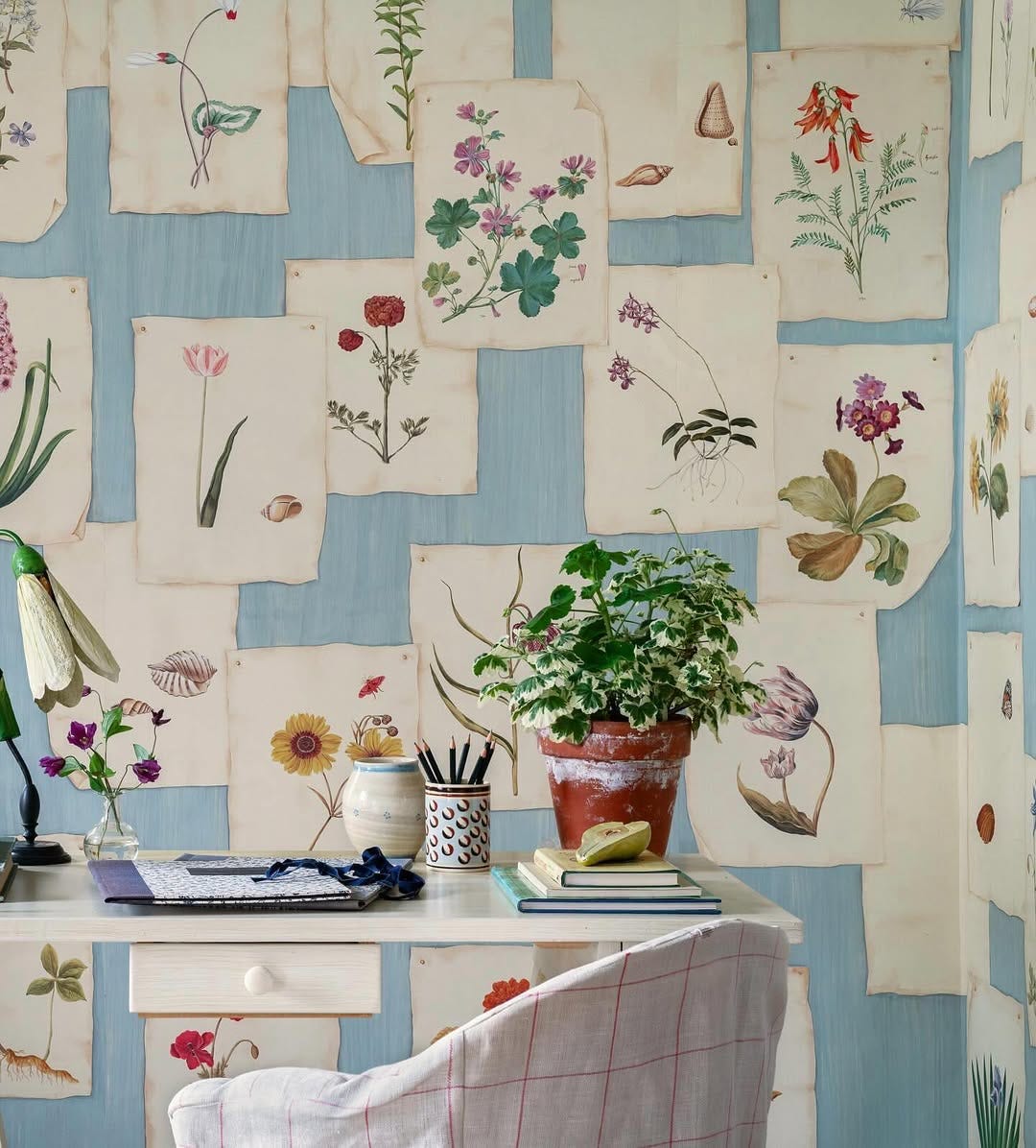 deGournay Bunny Mellon wallpaper