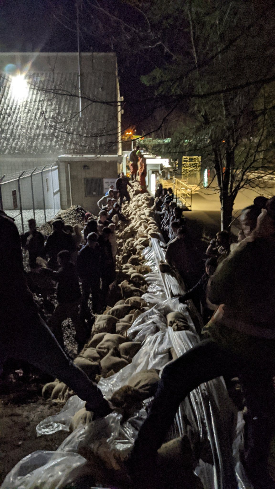 https://fraservalleynewsnetwork.com/wp-content/uploads/2021/11/2021-Flood-Watch-Nov-17-1-Barrowtown-Pump.jpg