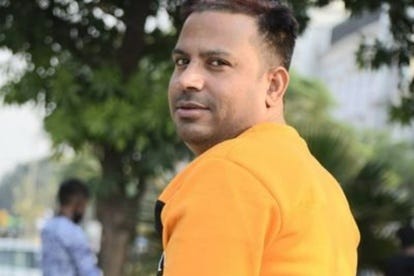 Puneet Superstar Earns A Living By Shouting & Smearing Random Things On His  Face