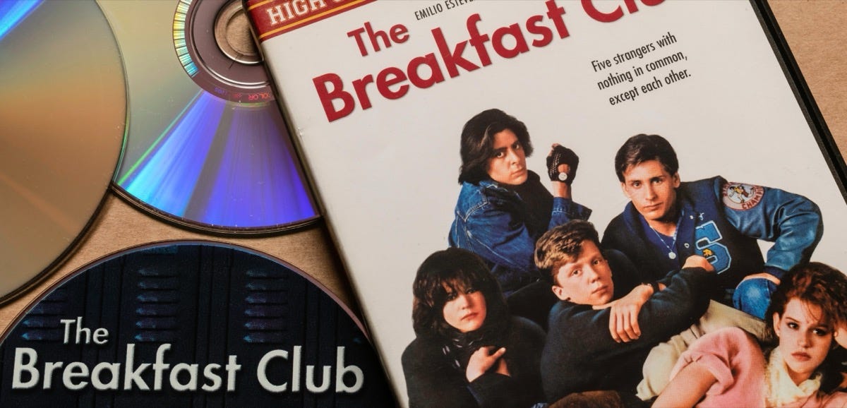 Kansas public library perfectly recreates iconic scenes from The ...