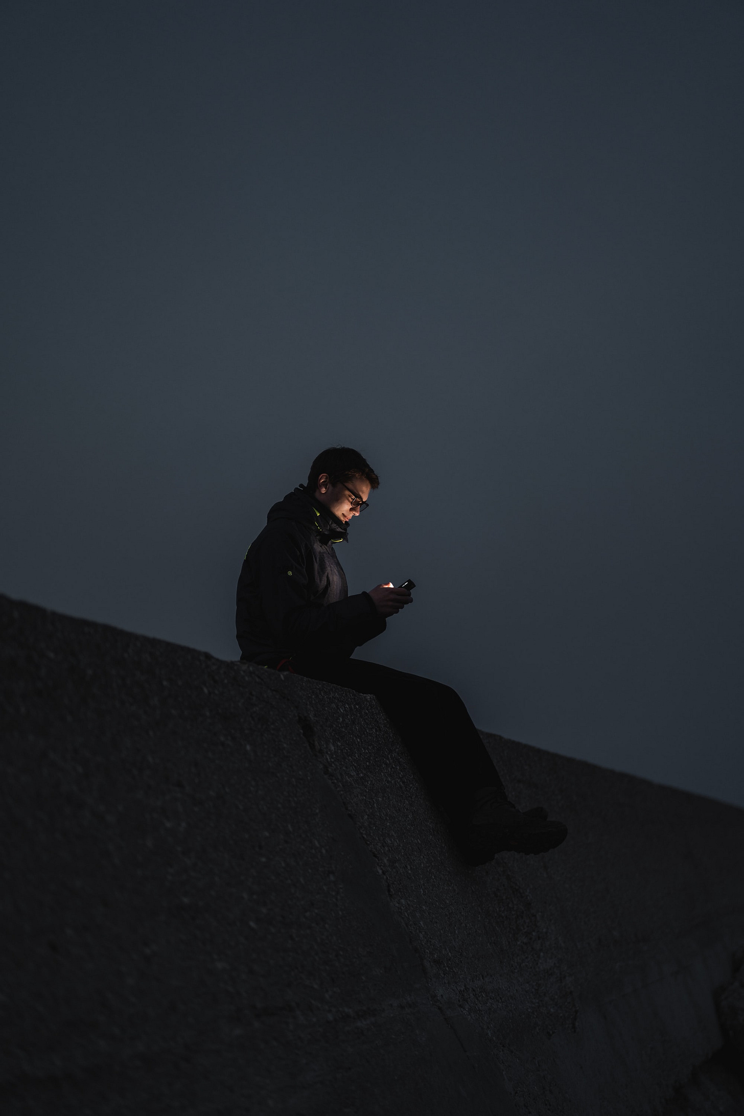 Daily Productive Sharing 331 - How to Reduce Cellphone Usage? Daily Productive Sharing 331 - How to Reduce Cellphone Usage?