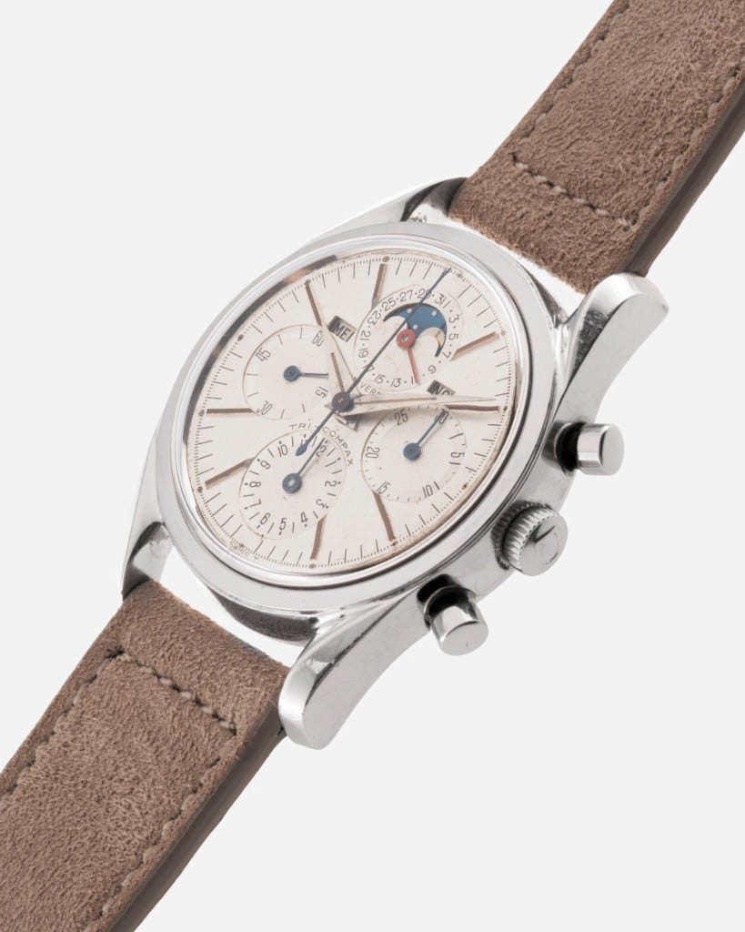 Universal-Genève-222100-Tri-Compax-Linen-Dial