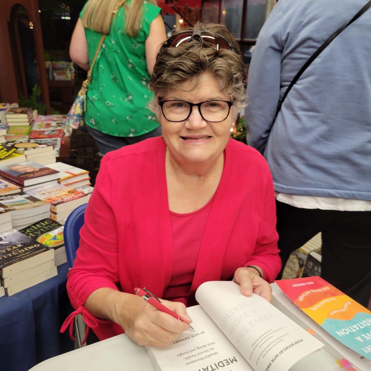 Author Nita Sweeney logo