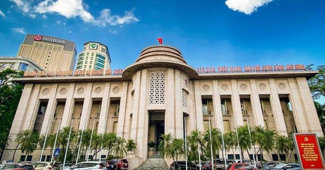 Lãi suất liên ngân hàng giảm sâu, NHNN giảm mạnh lượng OMO chào thầu