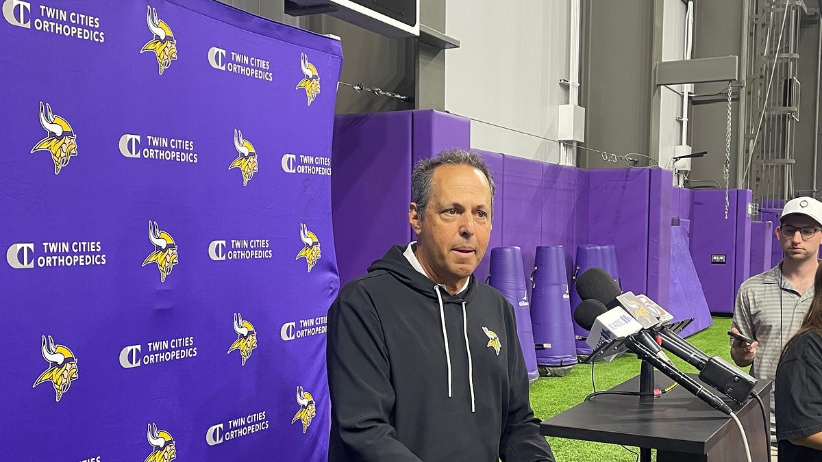 Vikings owner says 'patience isn't infinite' as he discusses team's lack of postseason success