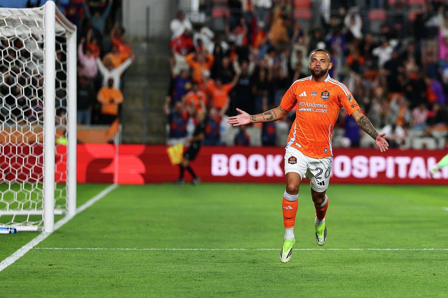 Houston Dynamo: Guilherme delivers in win over Chicago Fire