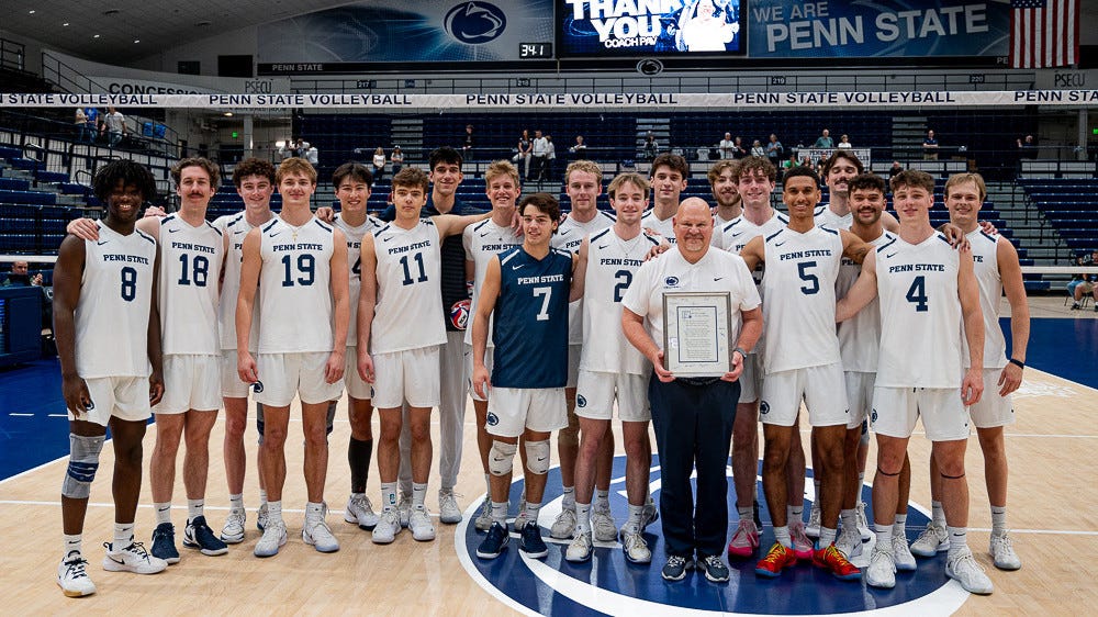 Men's Volleyball Clinches EIVA Regular Season Title with 3-2 Win Over George Mason