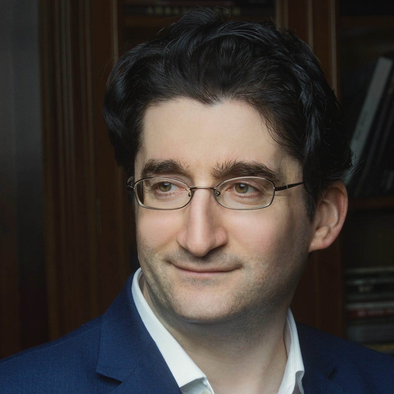 Ilya Strebulaev logo