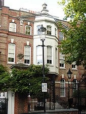 16 Cheyne Walk, home to Swinburne