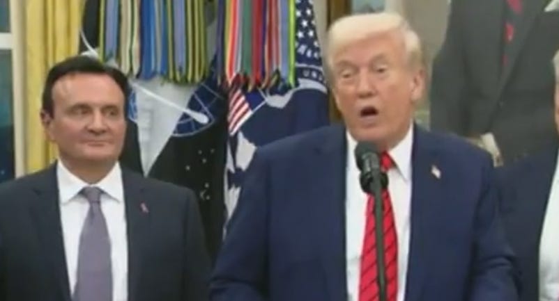 Trump Shows Signs Of Full-Blown Mental Collapse At White House Event