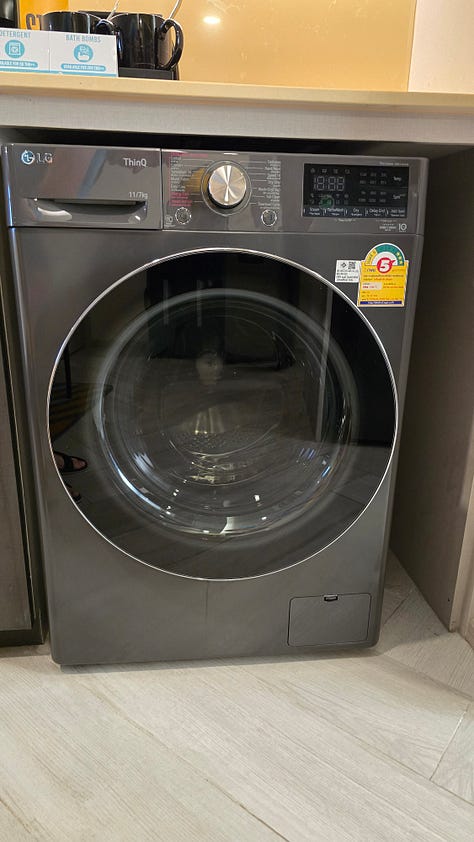 TRIBE Living Bangkok Sukhumvit 39 : In-room laundry