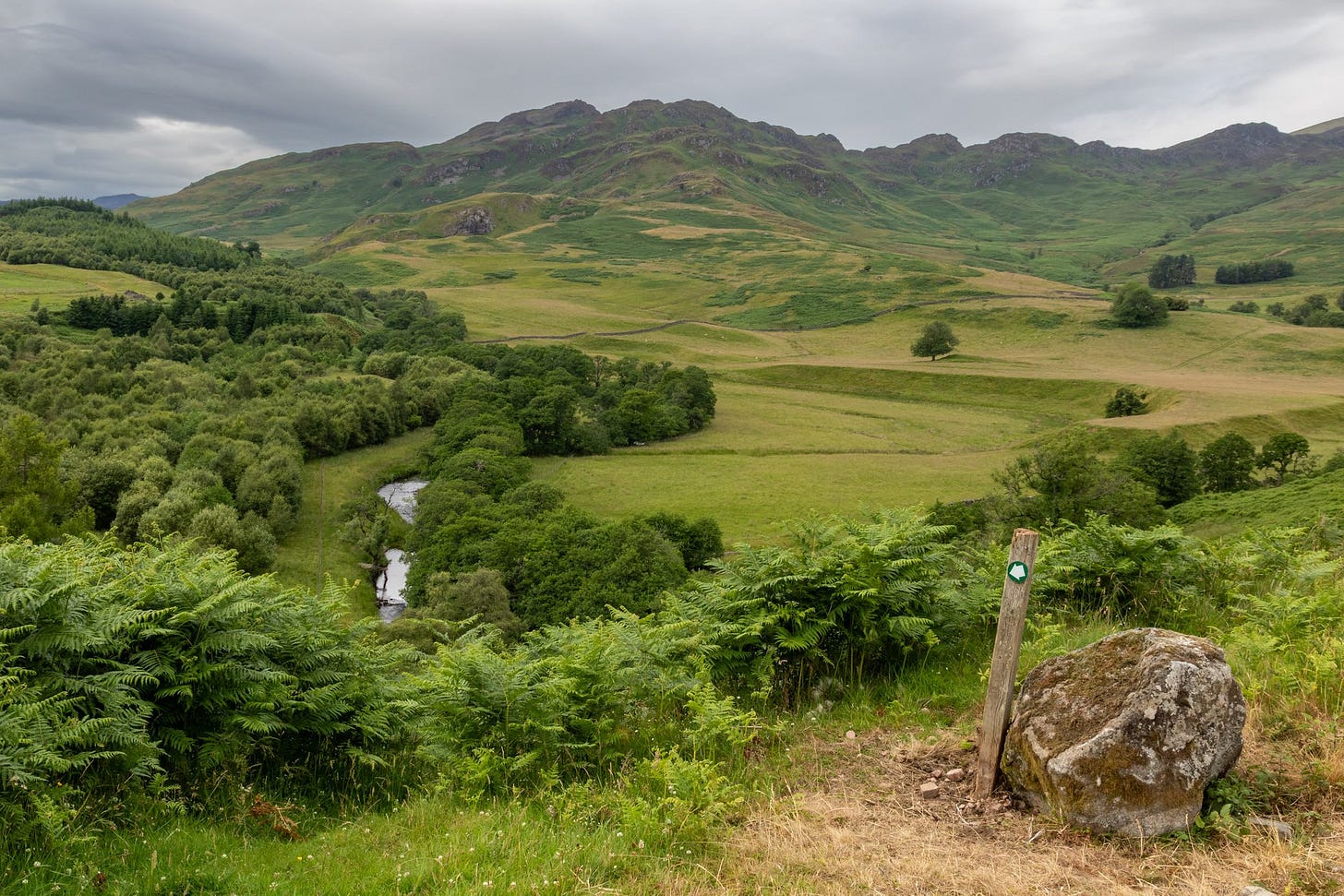PROW: 25/37 where the Shaky Bridge to Funtullich path descends from the Carroglen farm track to cross Lurg Burn and continue to the right of the River Lednock to the foot of Ben Chonzie © Felicity Martin PROW: 25/37 where the Shaky Bridge to Funtullich path descends from the Carroglen farm track to cross Lurg Burn and continue to the right of the River Lednock to the foot of Ben Chonzie © Felicity Martin