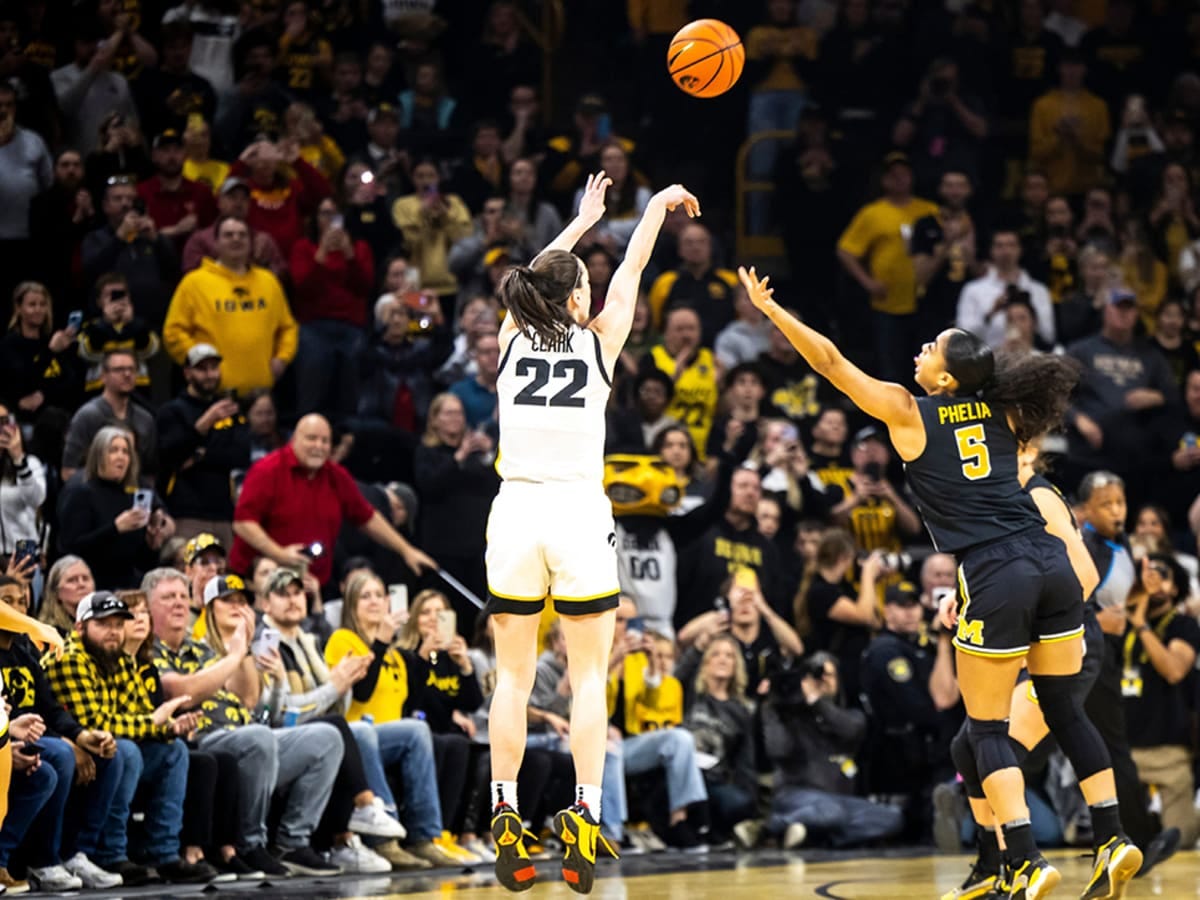 Caitlin Clark's Record-Breaking Three From the Logo Left College Basketball  Fans in Awe - Sports Illustrated