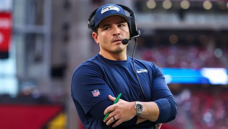 Sam Neil Rams Rams win battle, Seahawks focused on war - Seaside Joe