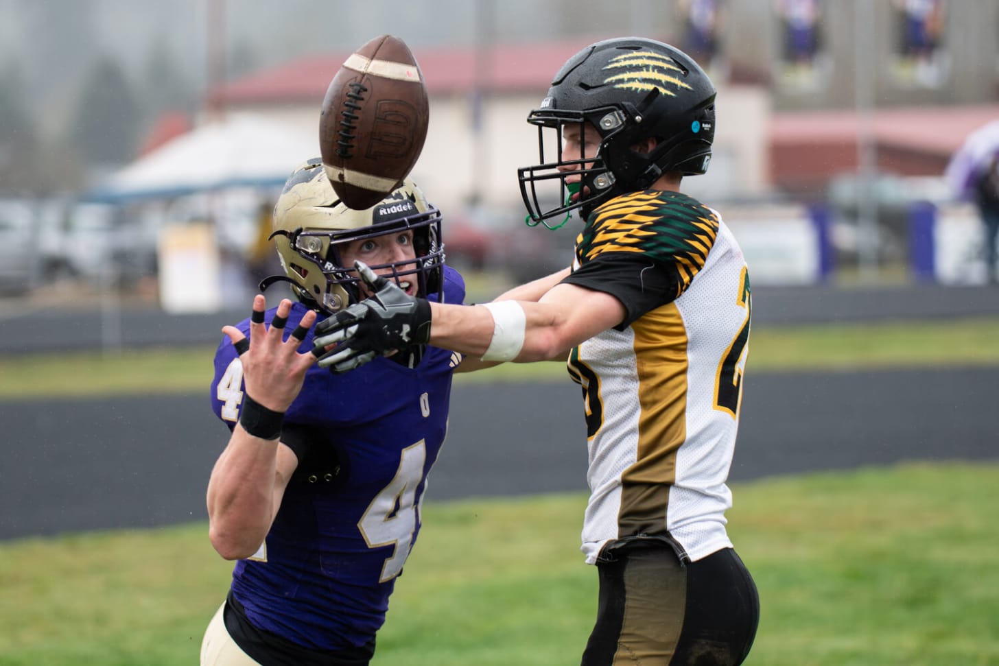 Onalaska’s Ethan Thayer narrowly misses a reception during a game against Liberty Bell at Onalaska High School on Saturday, Nov. 15. Onalaska’s Ethan Thayer narrowly misses a reception during a game against Liberty Bell at Onalaska High School on Saturday, Nov. 15.