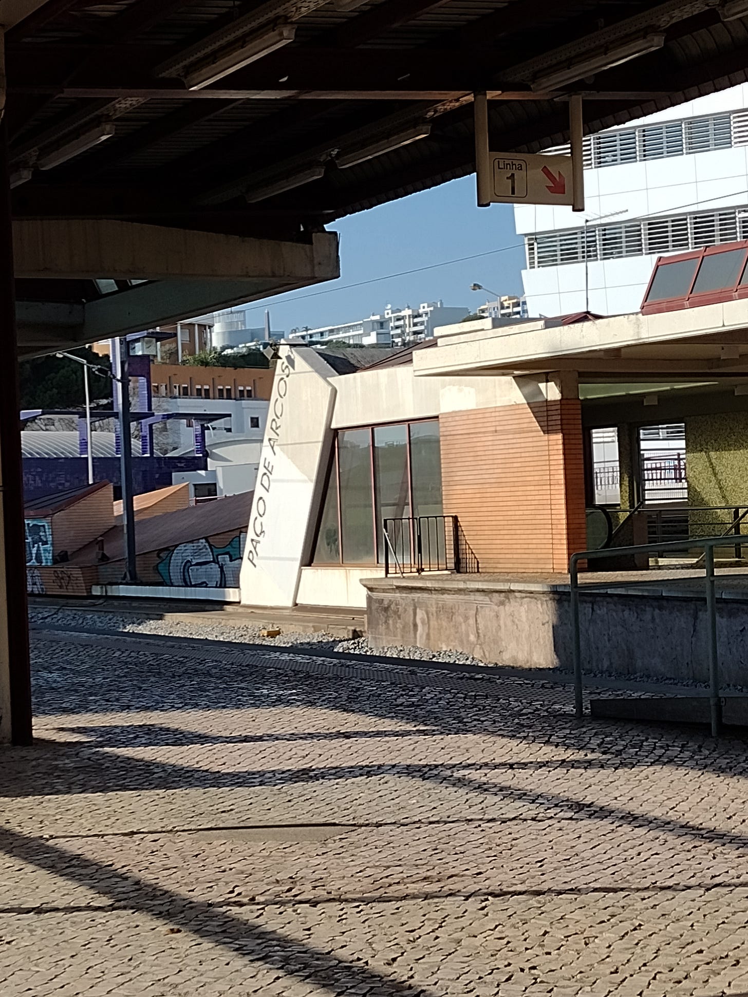 Paço de Arcos Train Station. Paço de Arcos Train Station.