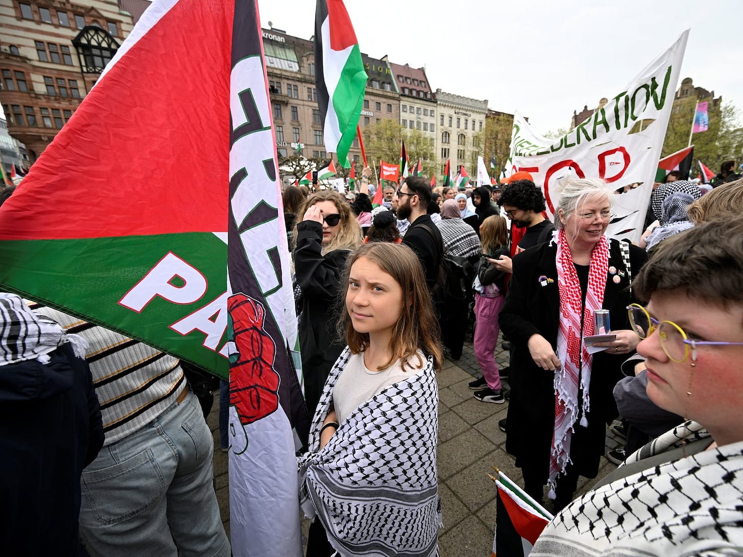 Greta Thunberg participa en las protestas a favor de Palestina en Malmö -  AS.com
