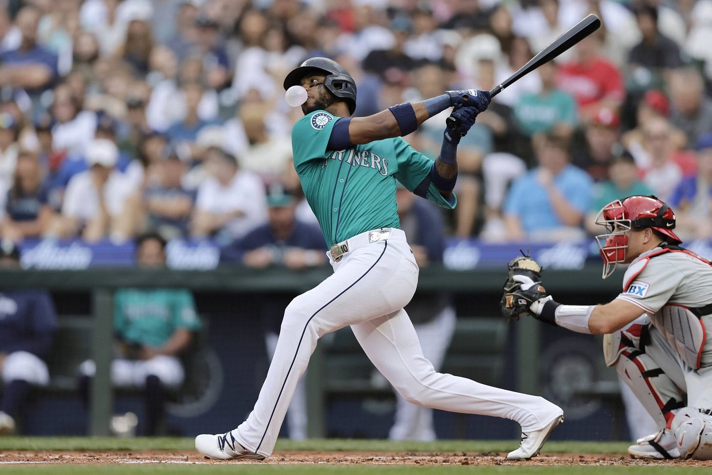 Mariners' Victor Robles has finally found his sweet spot: 'I want to stay  here' | The Seattle Times